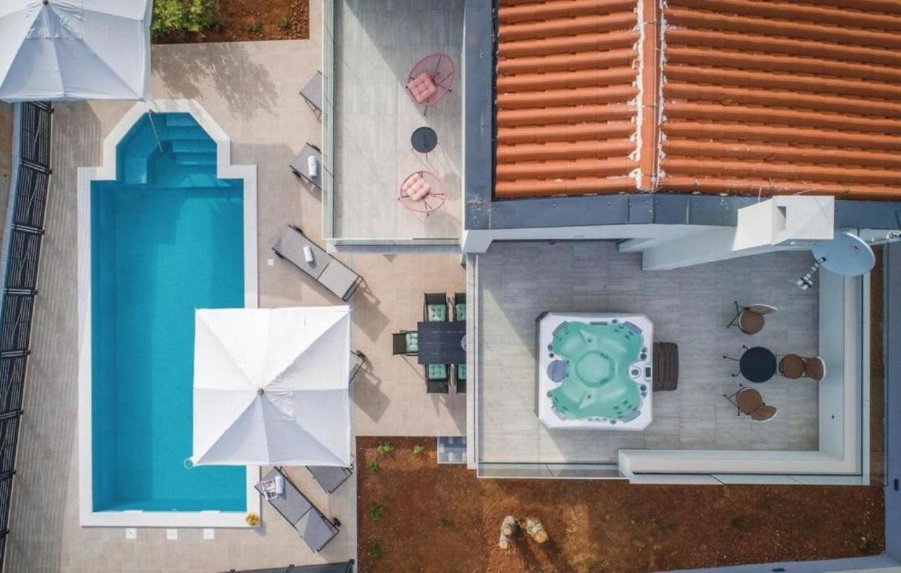 Villa Izabel With Hot Whirpool Krnica Ngoại thất bức ảnh
