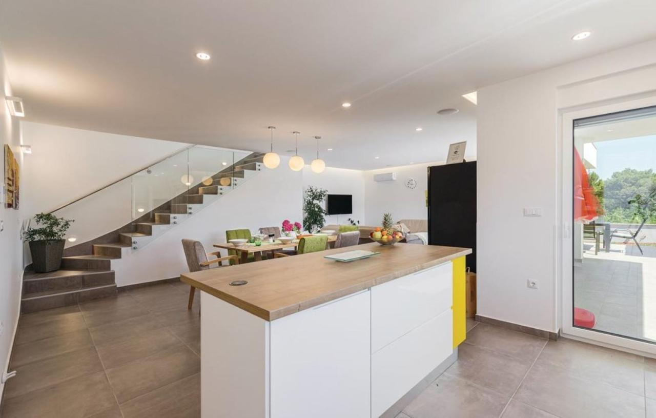 Villa Izabel With Hot Whirpool Krnica Ngoại thất bức ảnh