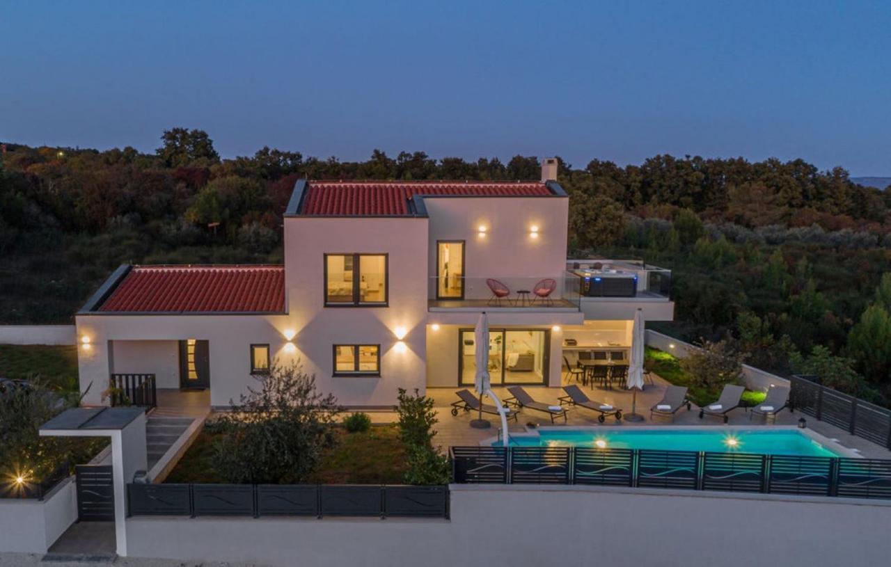 Villa Izabel With Hot Whirpool Krnica Ngoại thất bức ảnh